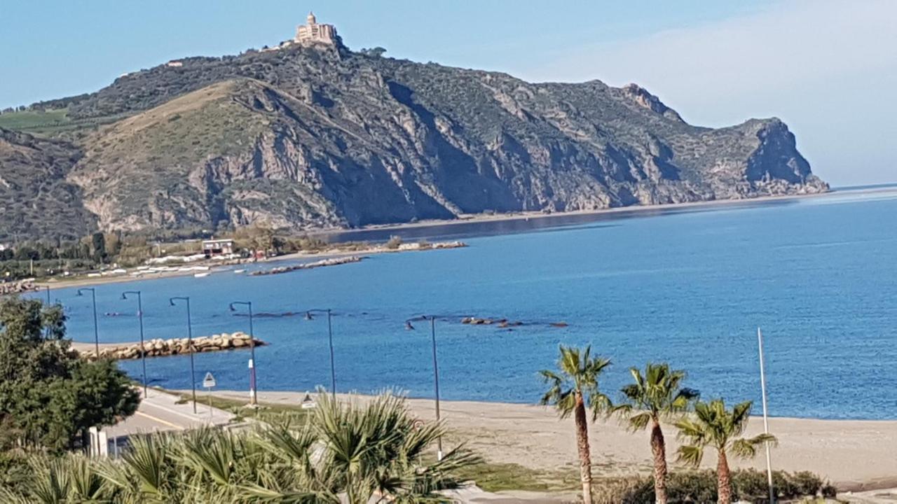 Golfo Di Tindari Apartments Falcone Exterior photo