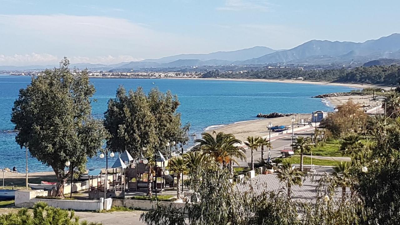 Golfo Di Tindari Apartments Falcone Exterior photo