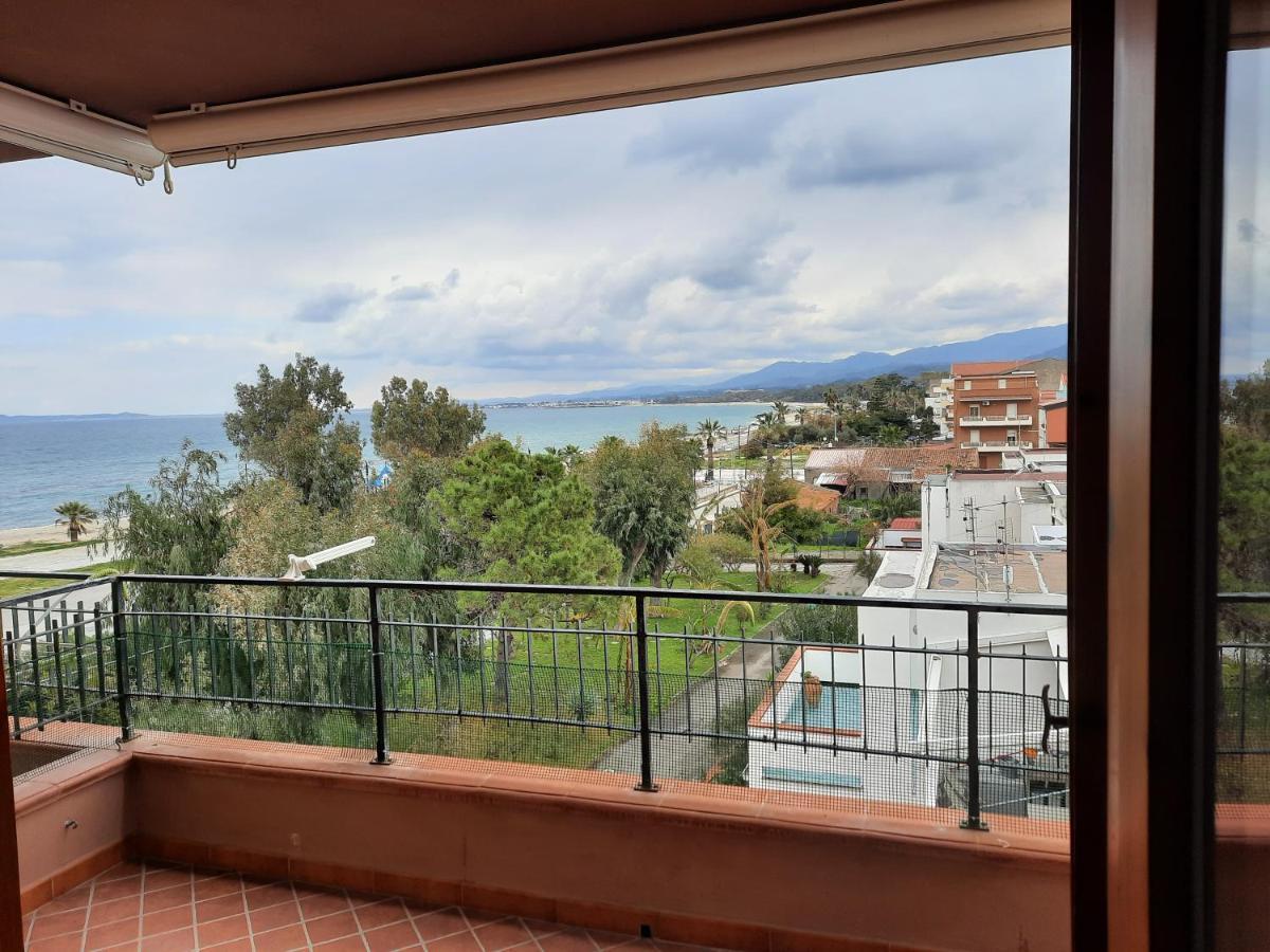 Golfo Di Tindari Apartments Falcone Exterior photo