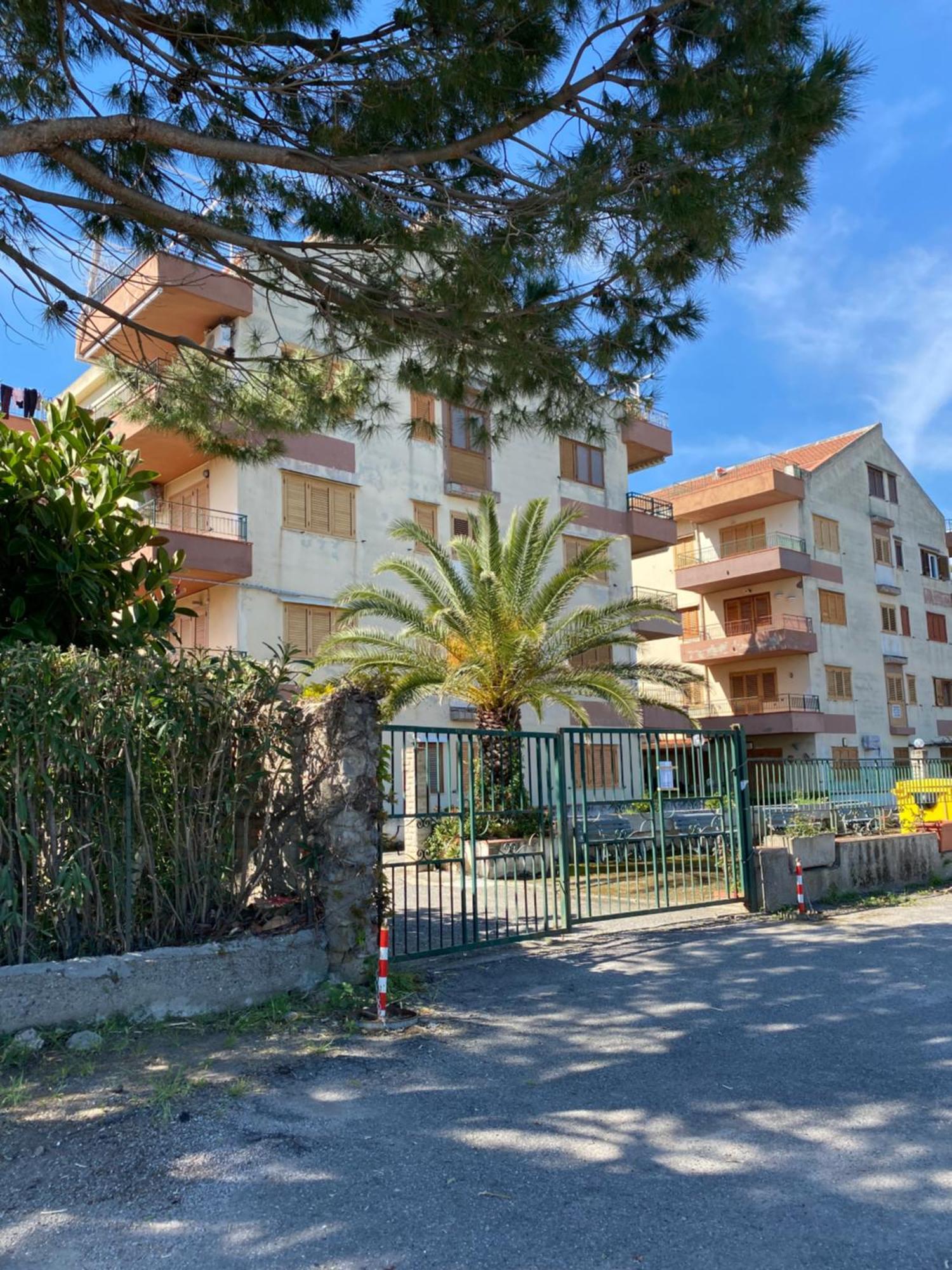 Golfo Di Tindari Apartments Falcone Exterior photo