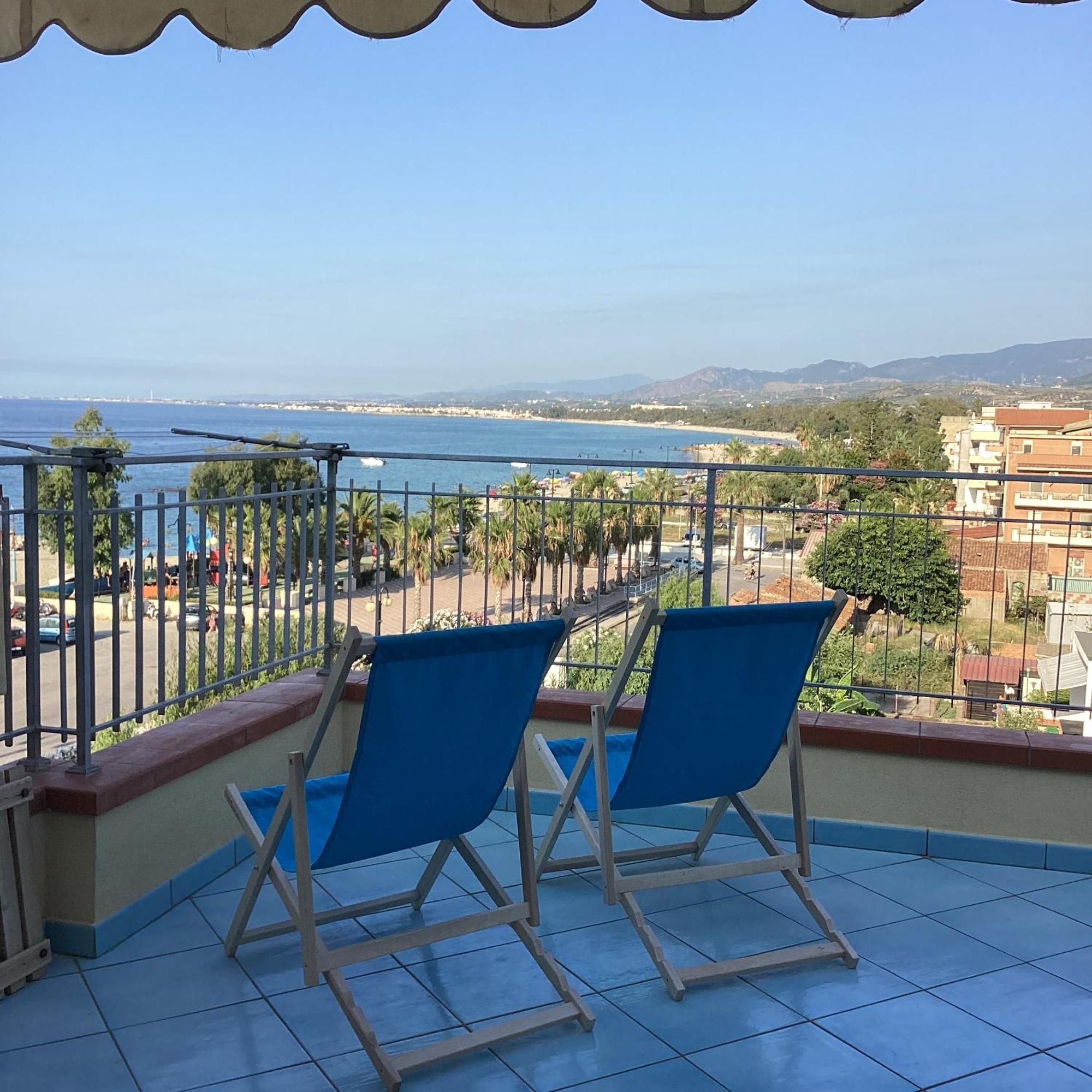 Golfo Di Tindari Apartments Falcone Exterior photo