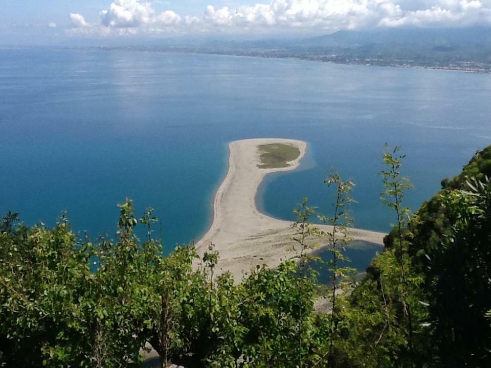 Golfo Di Tindari Apartments Falcone Exterior photo