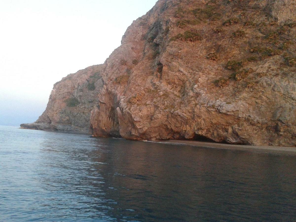 Golfo Di Tindari Apartments Falcone Exterior photo